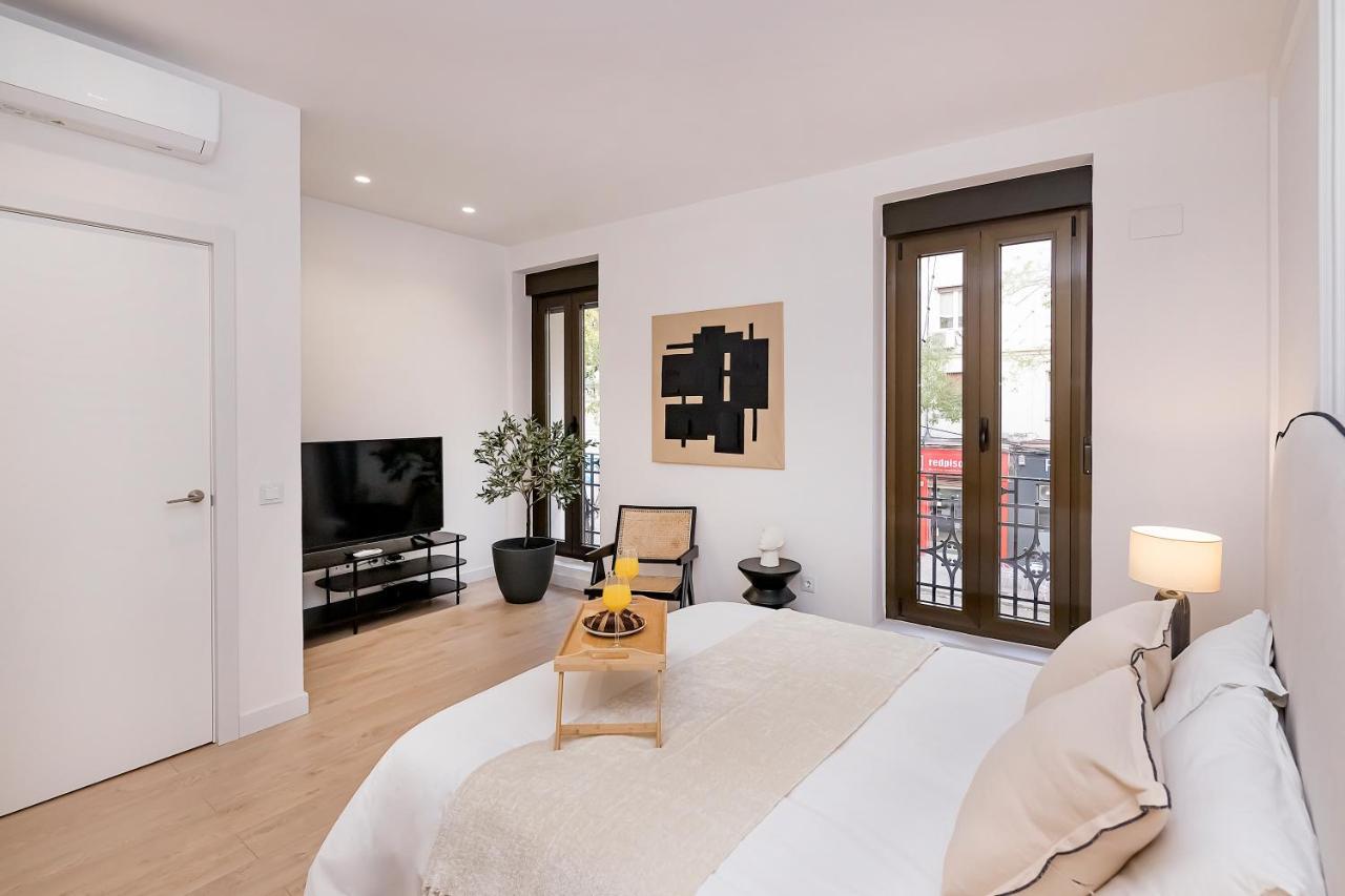 Bhost - Ferraz 74 Apartment Madrid Bagian luar foto