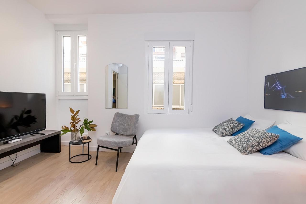 Bhost - Ferraz 74 Apartment Madrid Bagian luar foto