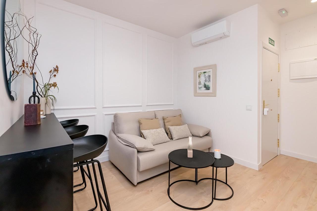 Bhost - Ferraz 74 Apartment Madrid Bagian luar foto